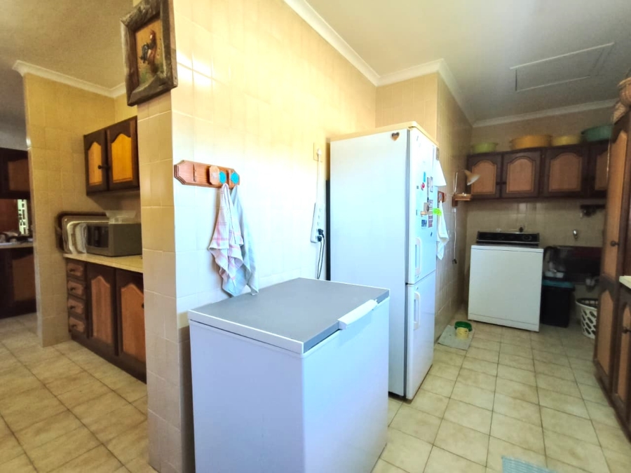 3 Bedroom Property for Sale in Jeffreys Bay Central Eastern Cape